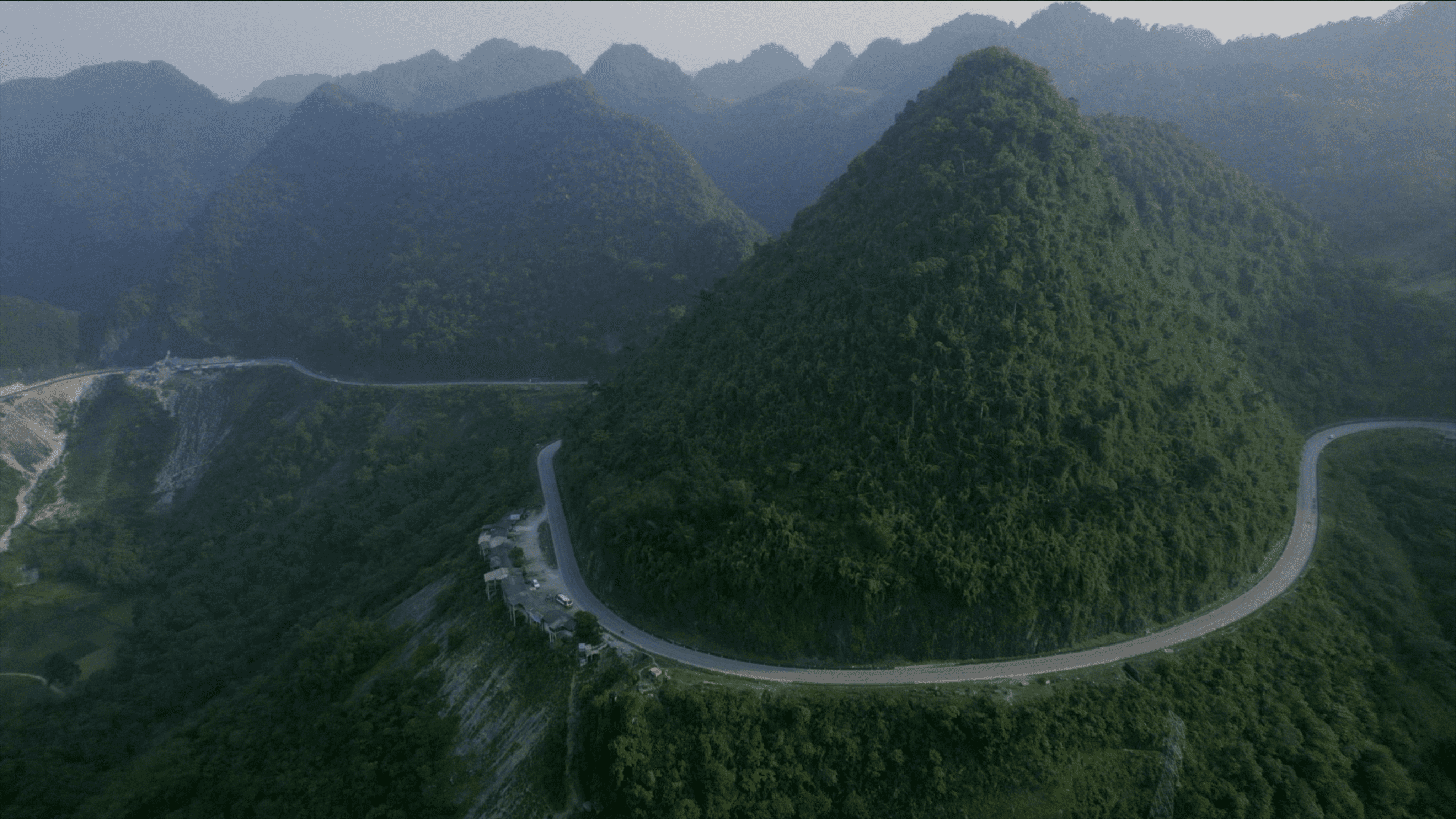 Mountainous roads to bamboo source