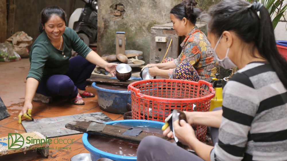 Artisans Polishing Lacquer Coconut Bowls