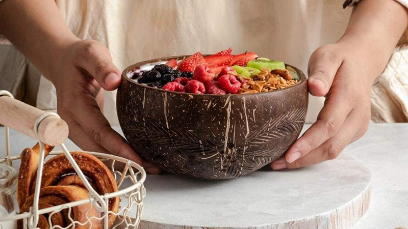 kitchenware-coconut-bowls-simple-decor