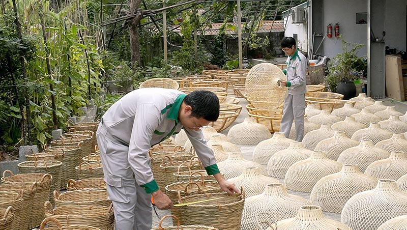 wholesale-rattan-lampshades-quality-control-and-inspection