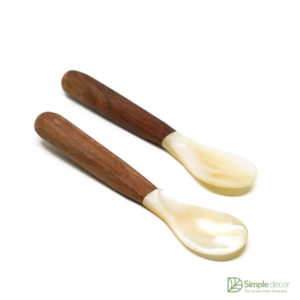Pearl Spoon With Customized Wood Handle Wholesale Made In Vietnam